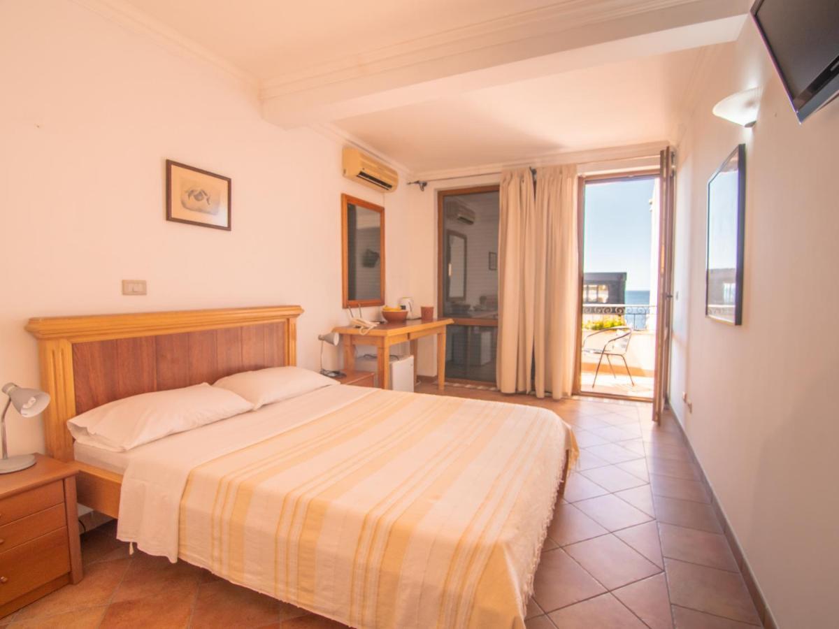 Apartments And Rooms Levantin Inn Sveti Stefan Kültér fotó