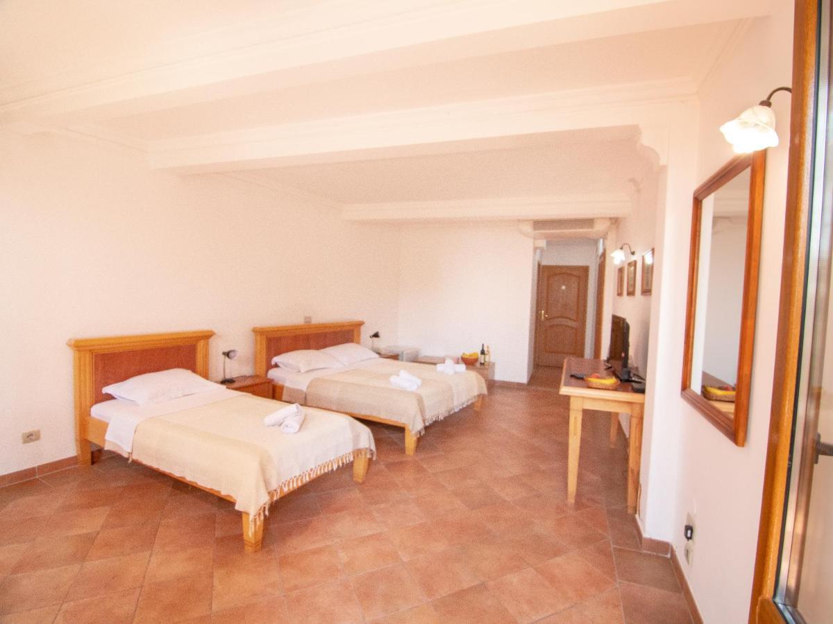 Apartments And Rooms Levantin Inn Sveti Stefan Kültér fotó