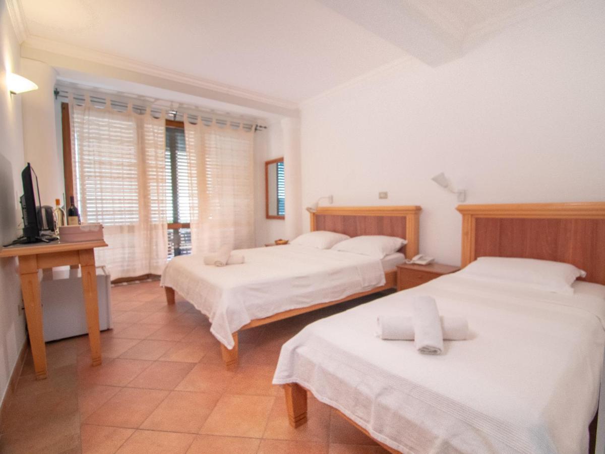 Apartments And Rooms Levantin Inn Sveti Stefan Kültér fotó