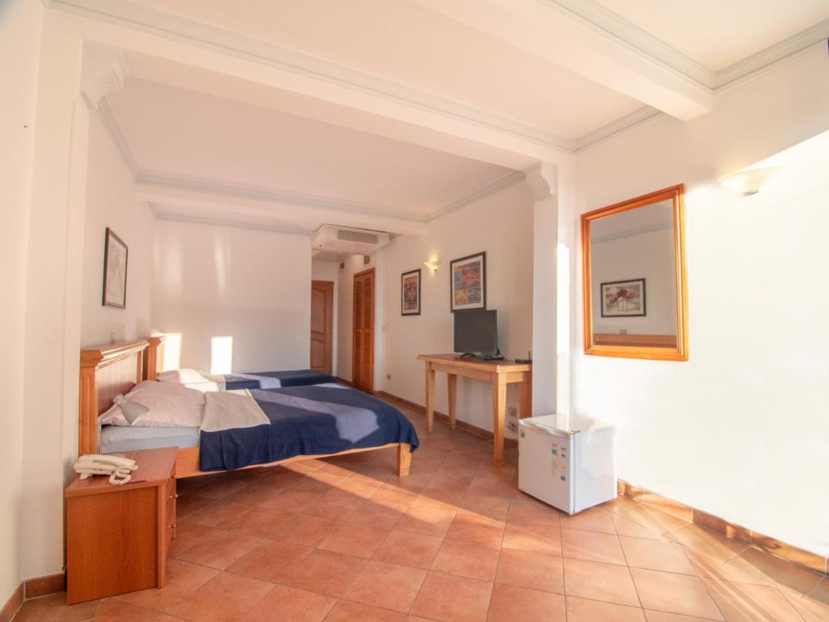 Apartments And Rooms Levantin Inn Sveti Stefan Kültér fotó