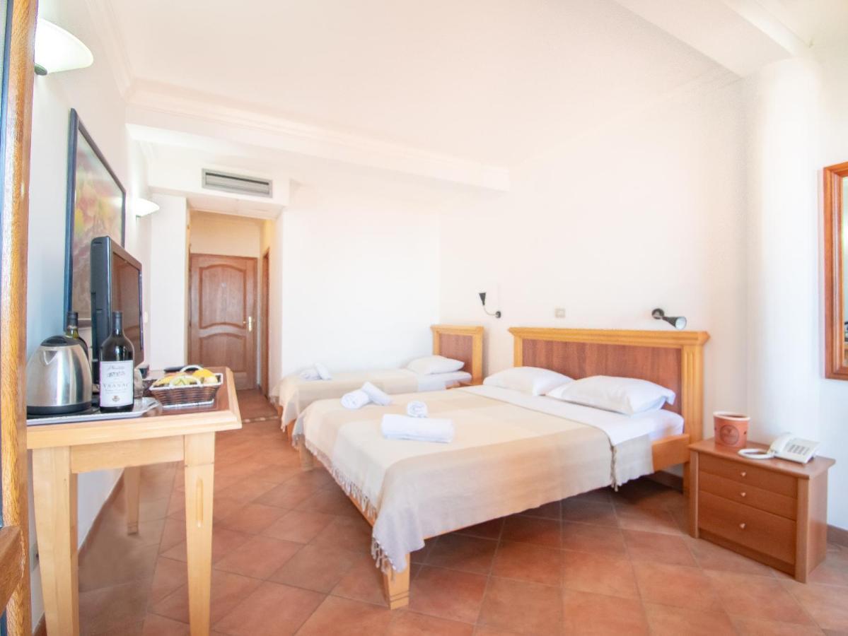 Apartments And Rooms Levantin Inn Sveti Stefan Kültér fotó